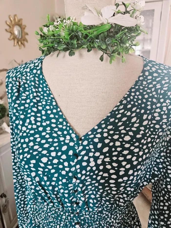 Robe longue verte blanche L'olive Verte Taille M/L Neuve - photo numéro 2