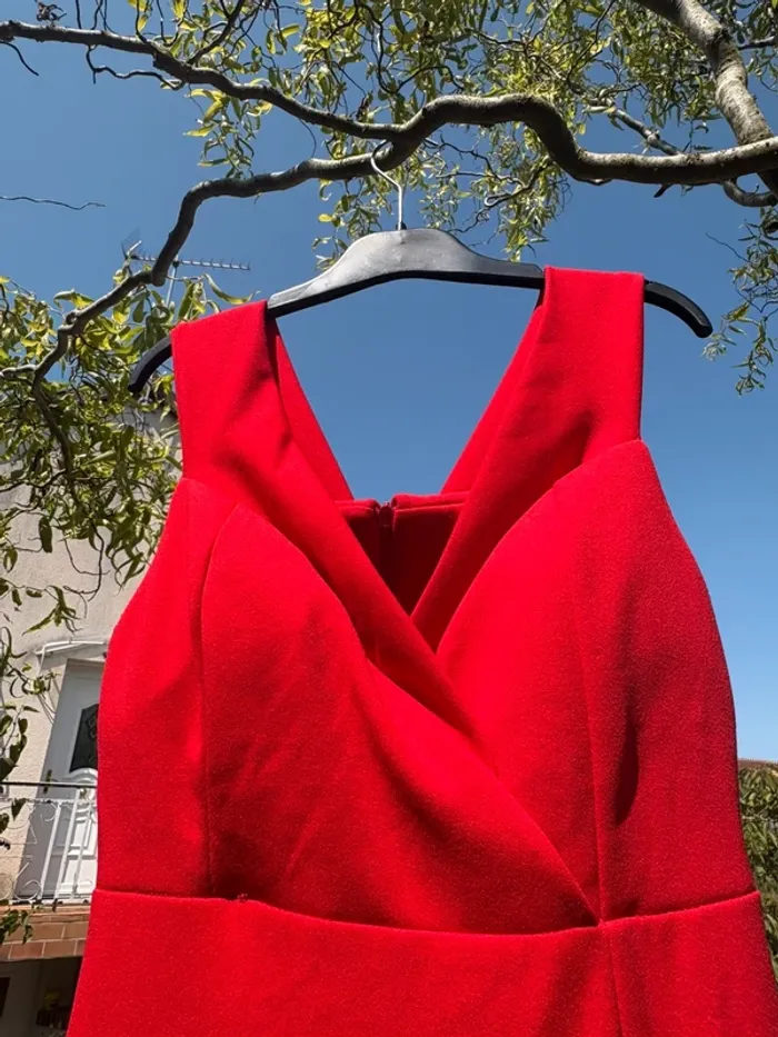 Longue robe rouge - photo numéro 2