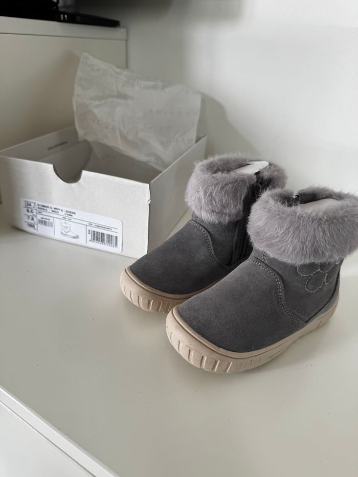 Bottines neuves  hiver chaud. Taille 24. Geox