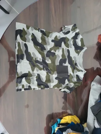 Tee shirt in extenso 8 ans 119 cm