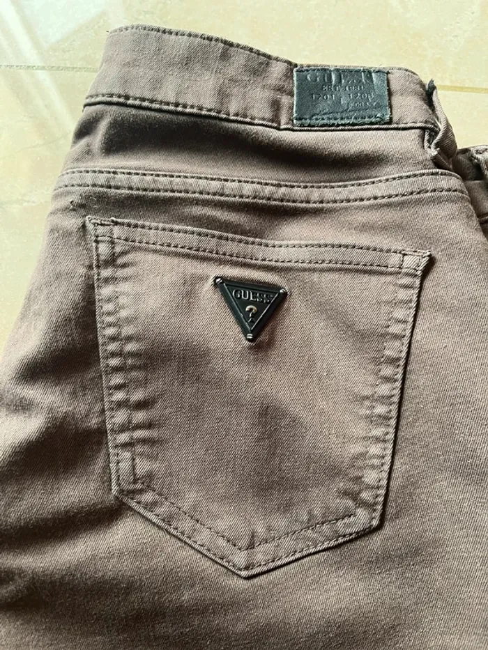 Pantalon slim # Guess - photo numéro 2