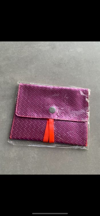 Pochette fille neuve