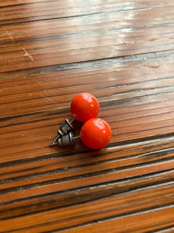 Boucles d’oreilles puces corail