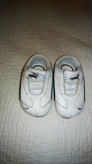 Baskets bébé Puma taille 19