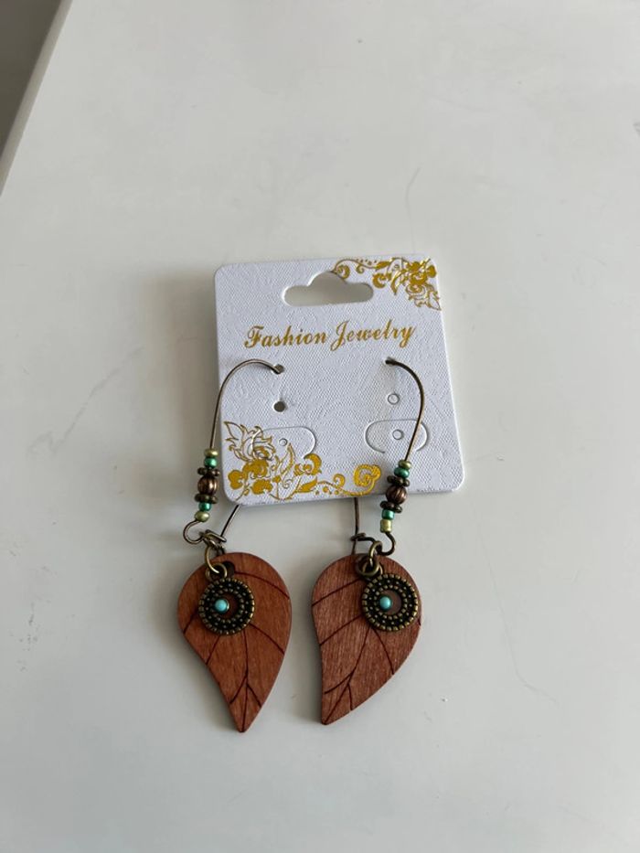 Boucles d’oreilles fantaisie métal feuilles, bois