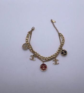 Bracelet en acier inoxydable avec charmes