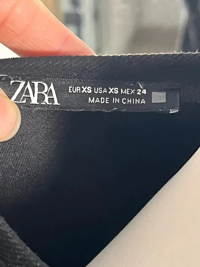 Robe noire Zara - photo numéro 4