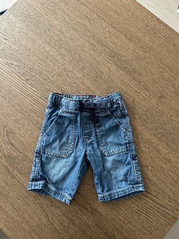 Short 3 ans