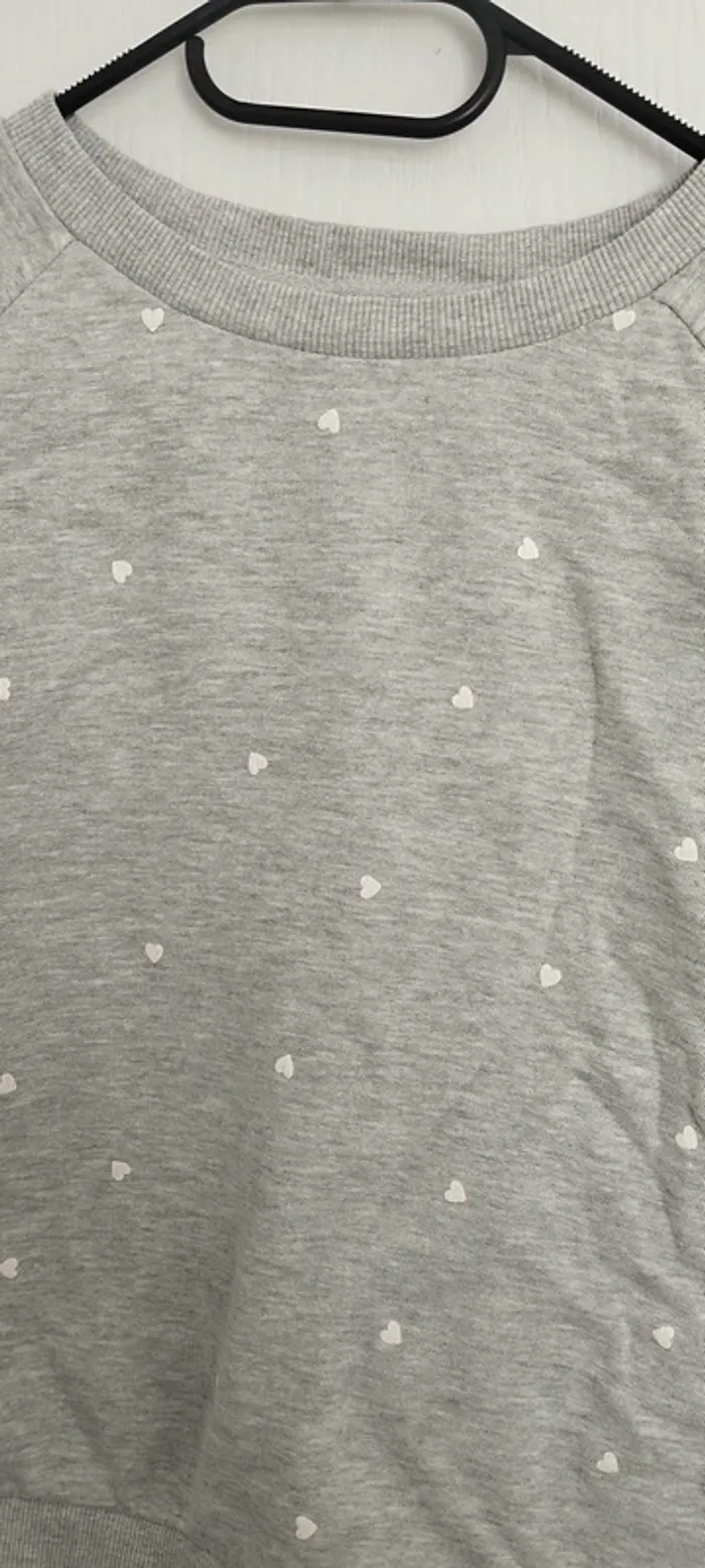 Pull sweat fille taille XS - photo numéro 2
