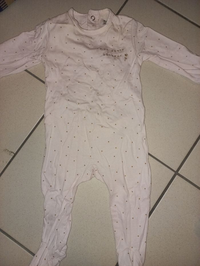 Un lot de pyjama fille 6/9 mois - photo numéro 9