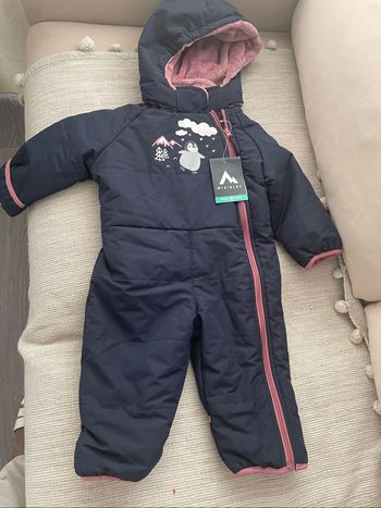 Combinaison pour petite fille