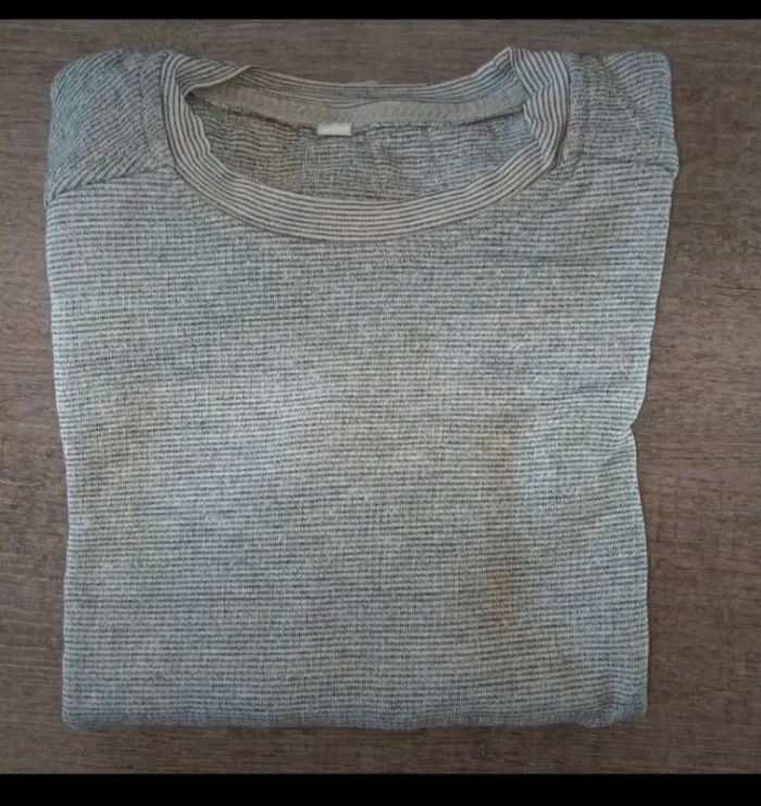 Pull xs garçon - photo numéro 3