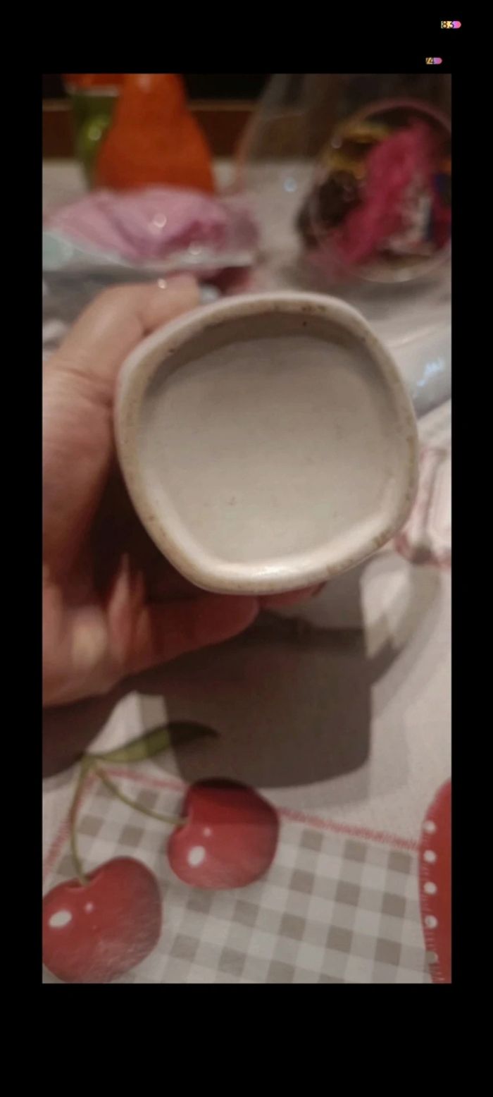 Tasses blanches à pois - photo numéro 4