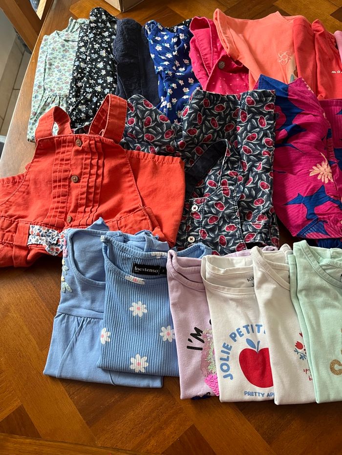 Gros lot de vêtements fille 3 ans - photo numéro 2