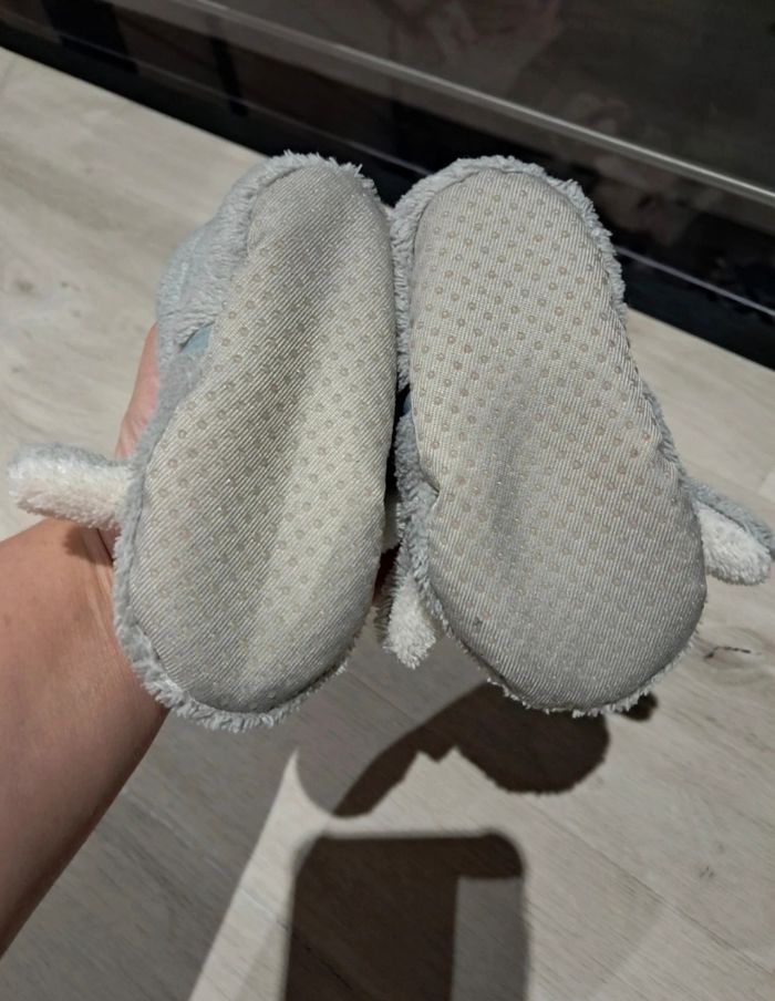 Chaussons bébé lapin gris 19/20 neufs - photo numéro 3