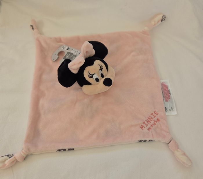 Doudou Minnie carré plat rose - Minnie & Daisy - Primark