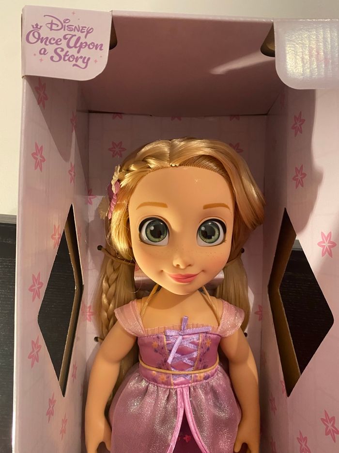 Poupée Raiponce Disney Once Upon a Story, Raiponce, 40,5 cm, neuve