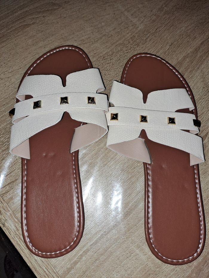 Claquette taille 38 neuf