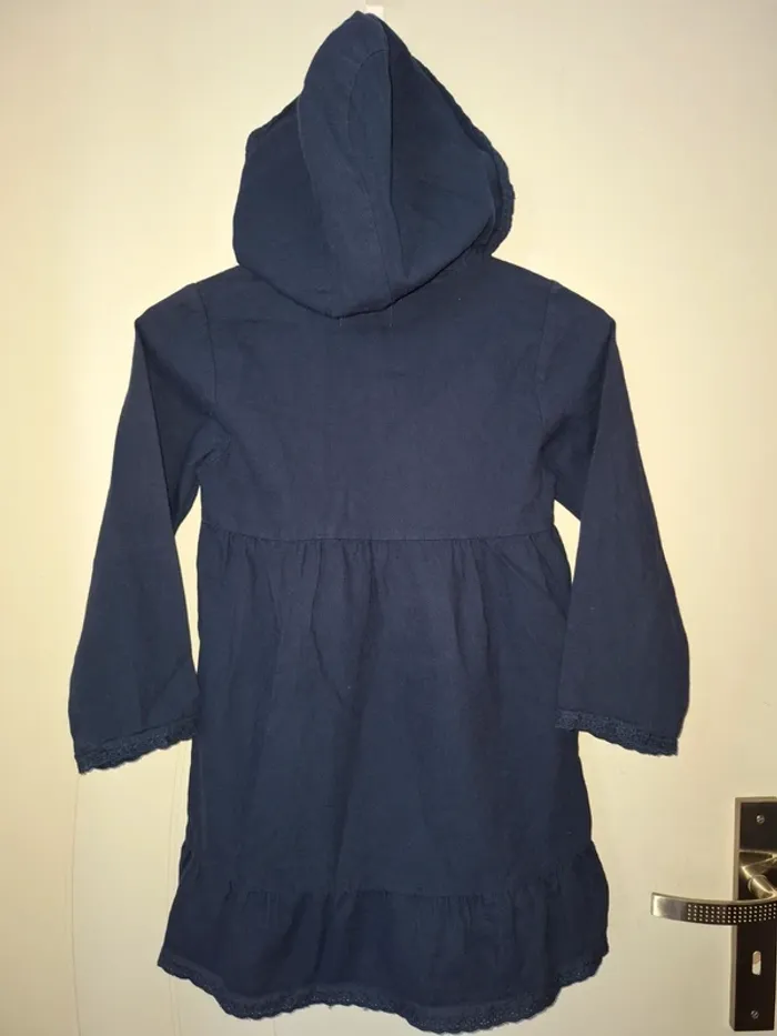 Robe à capuche Zippy neuve 7/8 ans - photo numéro 6