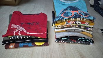 Lot tee shirts