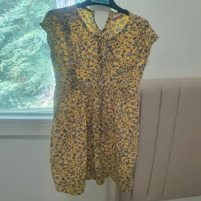 Lot 2 robes fille 8 ans - photo numéro 4