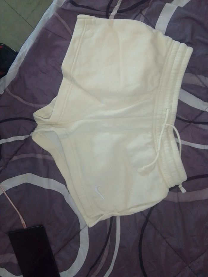 Short Nike femme - photo numéro 3
