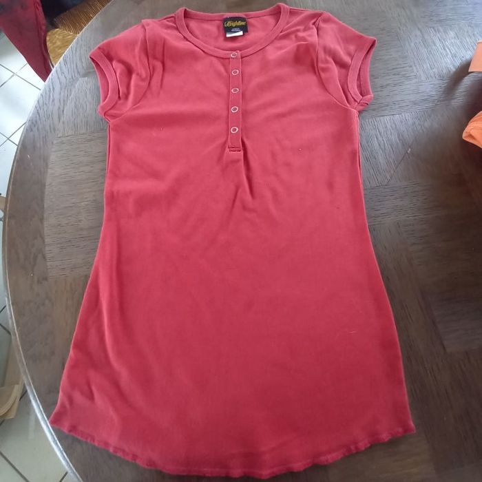 tshirt rouge brique