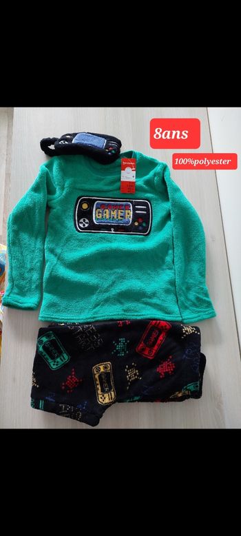 Pyjama très chaud avec cache yeux garçon 8ans