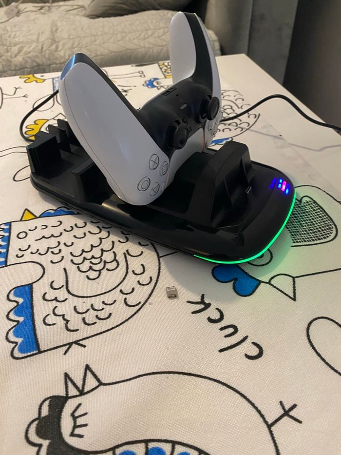 Support gaming et charger - photo numéro 4