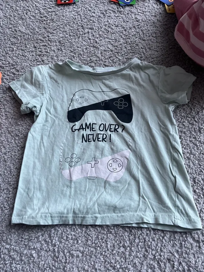 TEE shirt