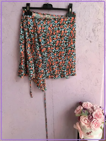 Jupe portefeuille Pimkie à fleurs