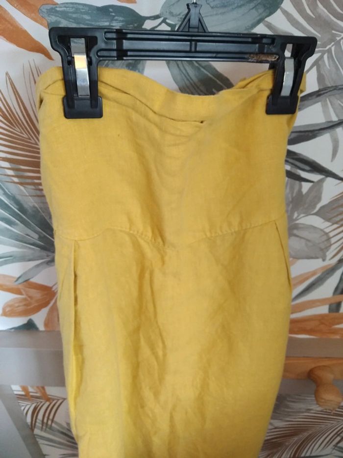 Jupe jaune vif - photo numéro 4