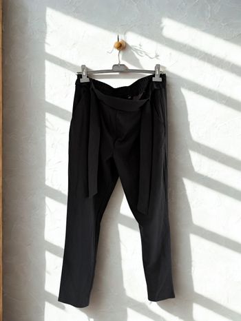 Pantalon noir à ceinture