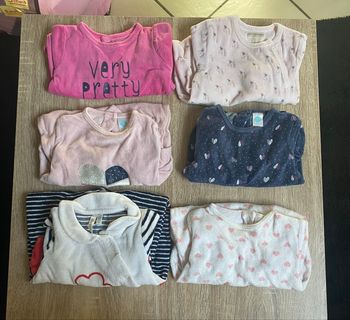 Lot 6 pyjamas 