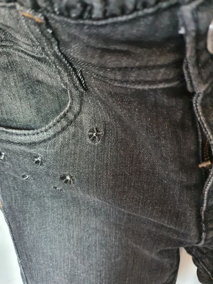 Jean neuf - photo numéro 3