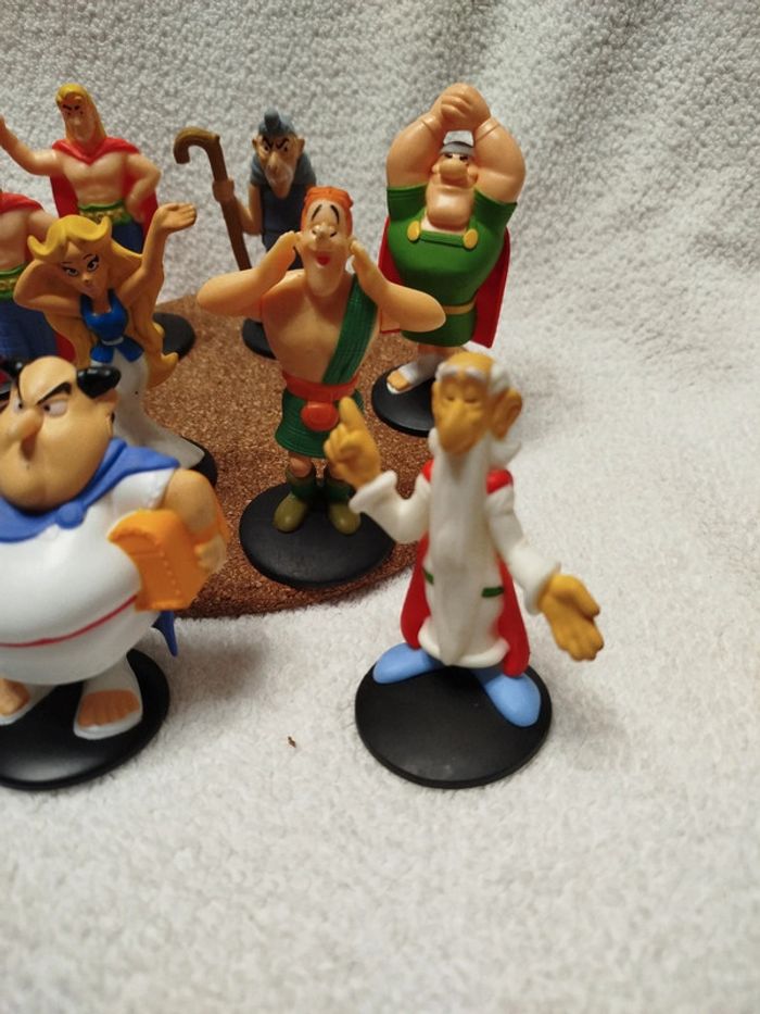 Lot de 10 figurines Astérix - photo numéro 2