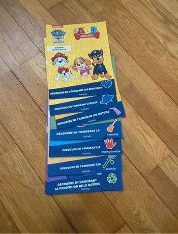 Lot de livres d’activité