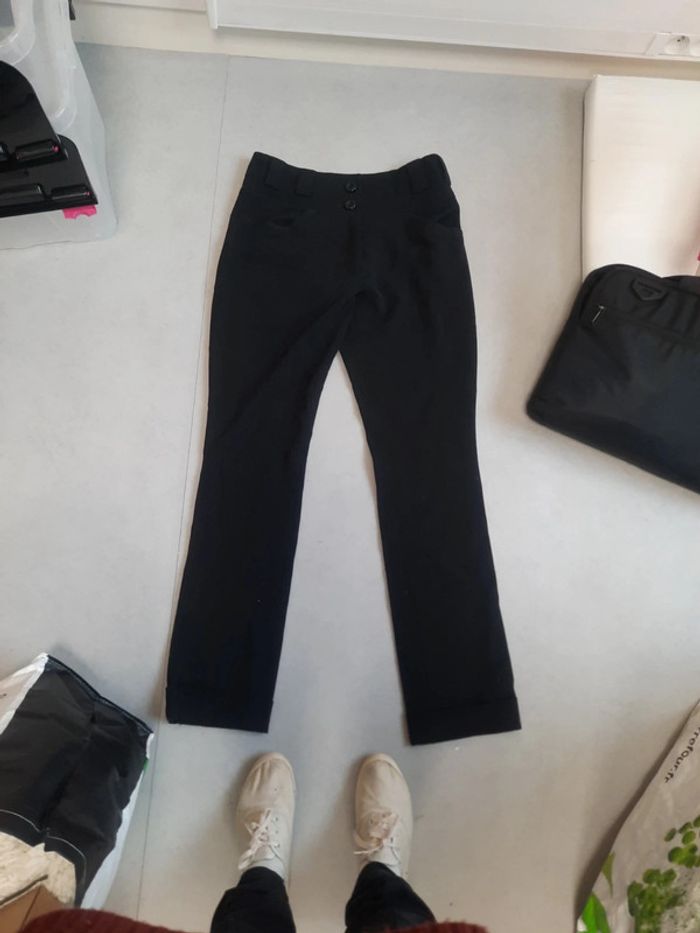 Pantalon noir très peu porte style costume