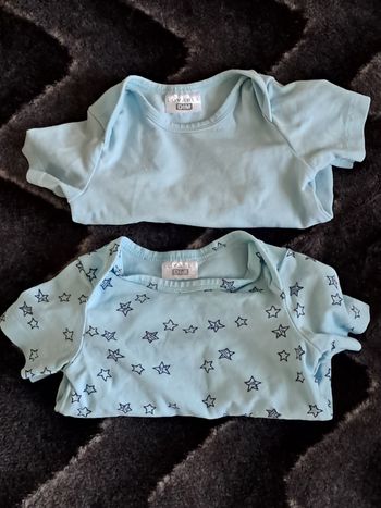 Lot 2 bodies MC bébé garçon 68cm