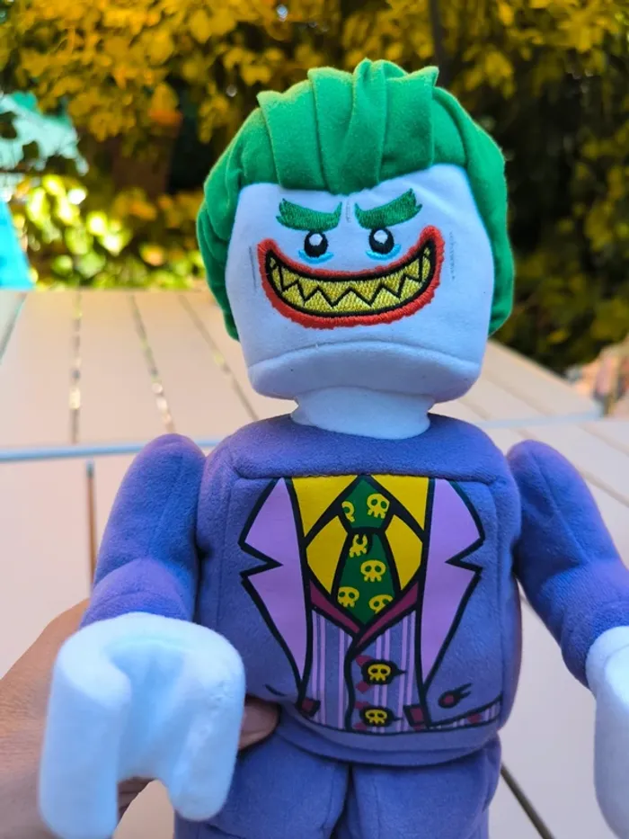 Superbe peluche lego joker tb état 35cm - photo numéro 4