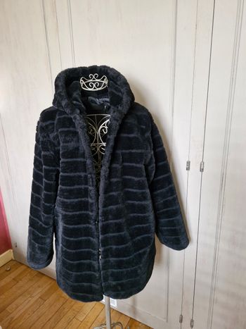 Manteau fausse fourrure  - 42