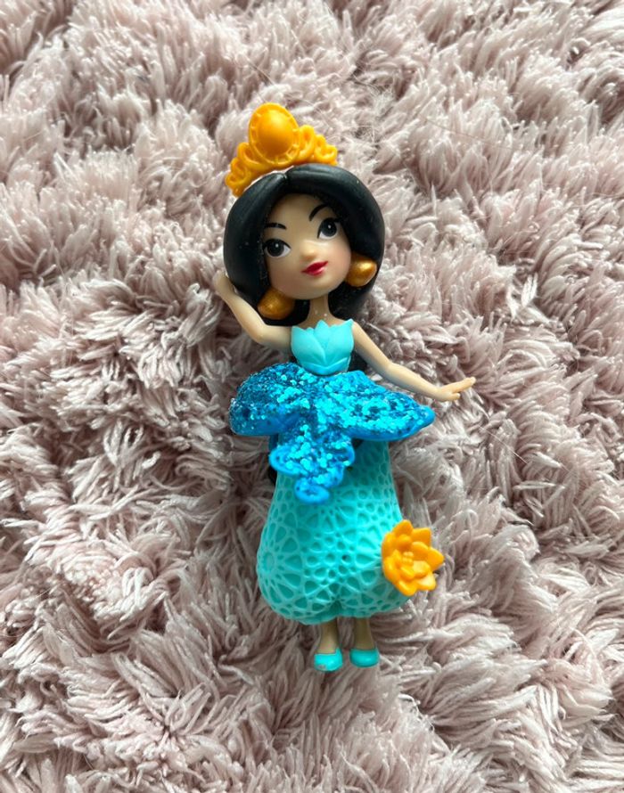 Lot de 11 mini princesse Disney Hasbro - photo numéro 7