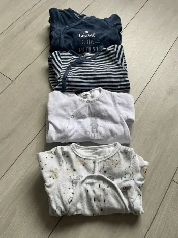 Lot de 4 pyjamas 6 mois