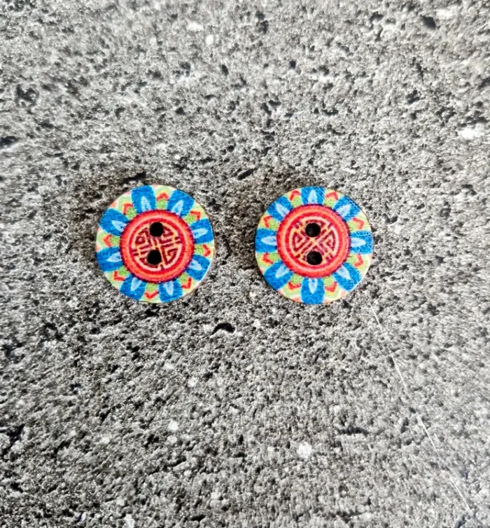 Lot de 2 boutons en bois vintage
