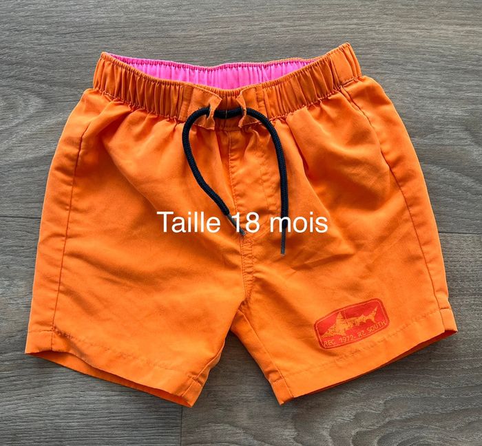 Maillot short de bain taille 18 mois Vertbaudet