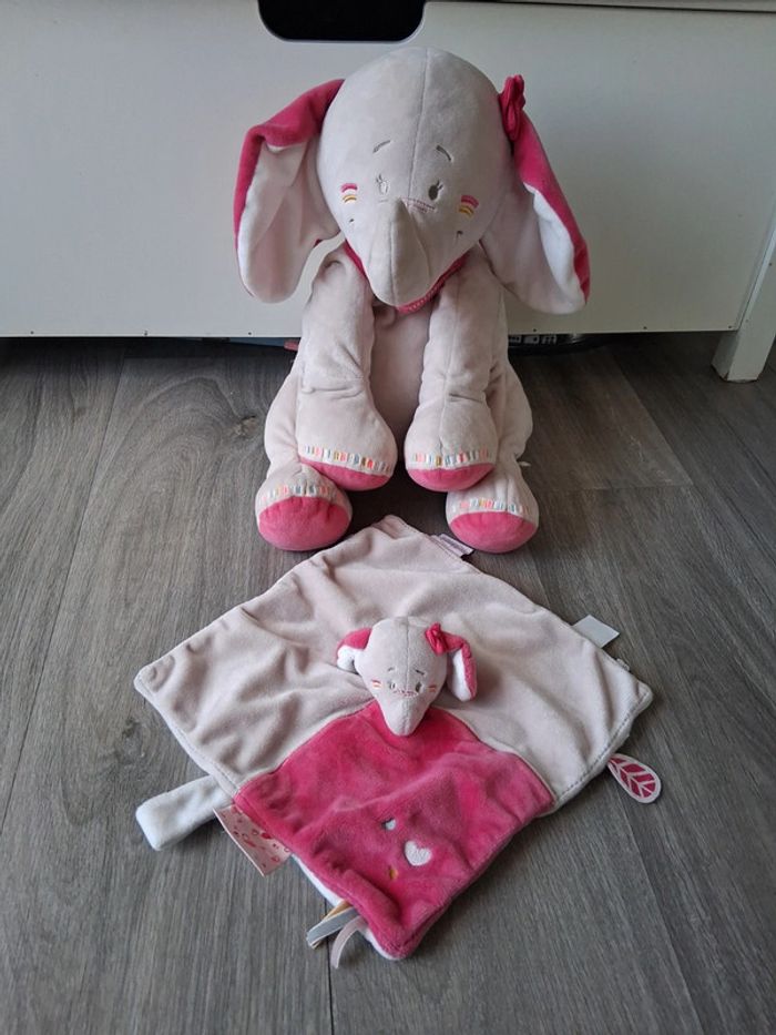 Peluche éléphant + doudou Noukie's