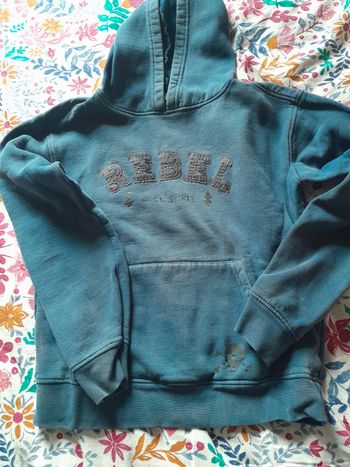Pull capuche