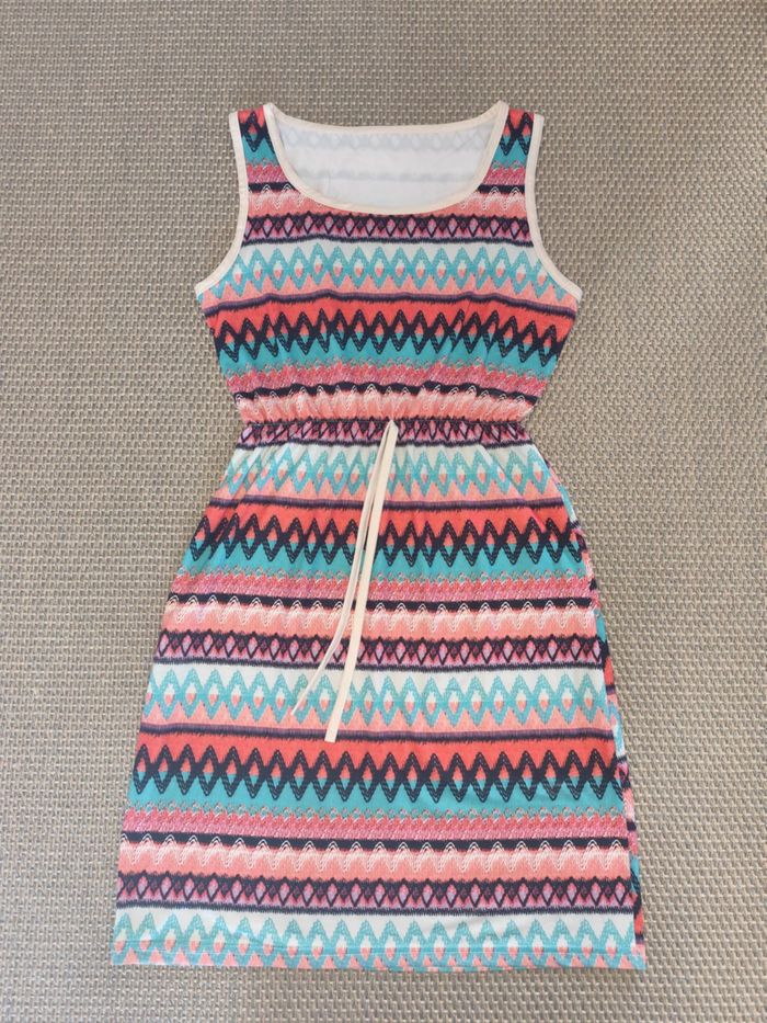 Robe d'été taille S , neuve sans étiquette