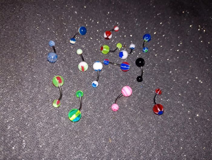 Lot piercings nombril - photo numéro 2