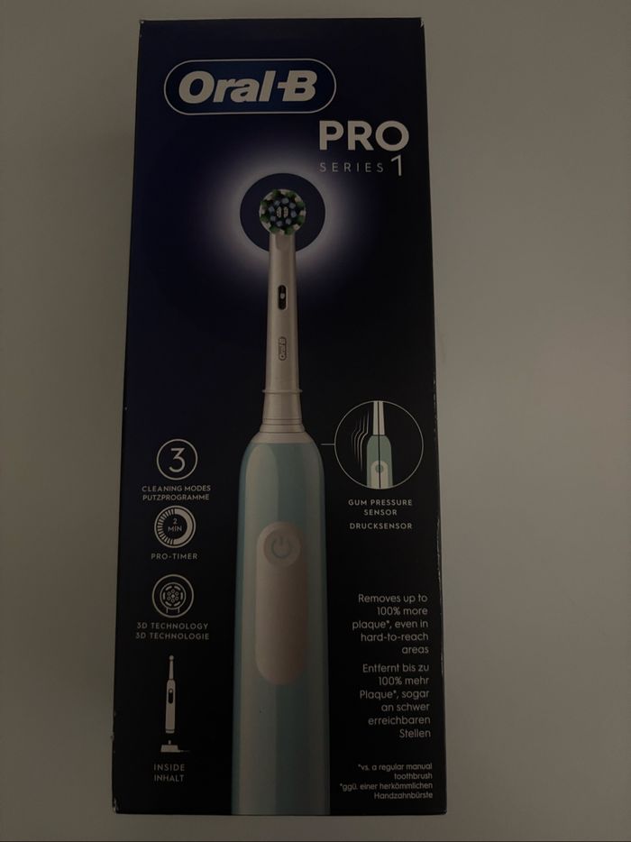 Brosse à dent oral b NEUVE